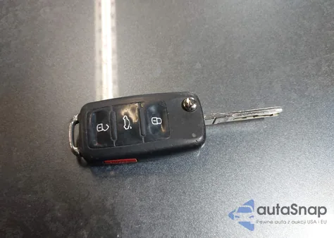 2014 Volkswagen Jetta 2.0L S z USA, uszkodzony, nr VIN 3VW2K7AJ3EM324807